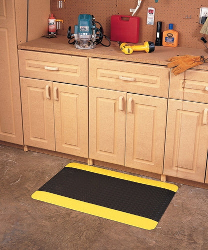 Wearwell Diamond-Plate SpongeCote UltraSoft Mat, 3' Width x 10' Length x 15/16"Thickness, Black/Yellow - 414.1516x3x10BYL